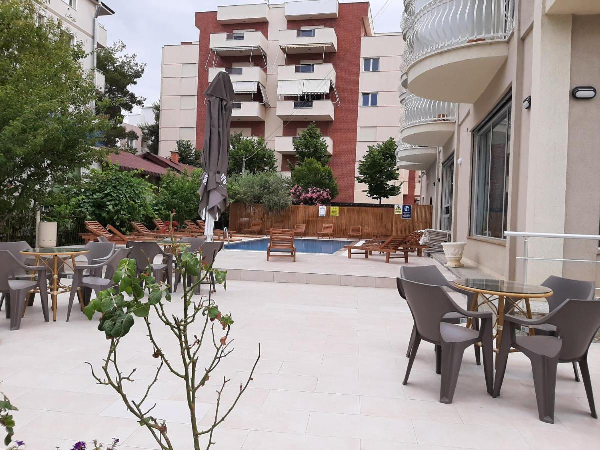 Milka Apartment Golem  Exterior photo